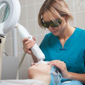 לייזר בפנים